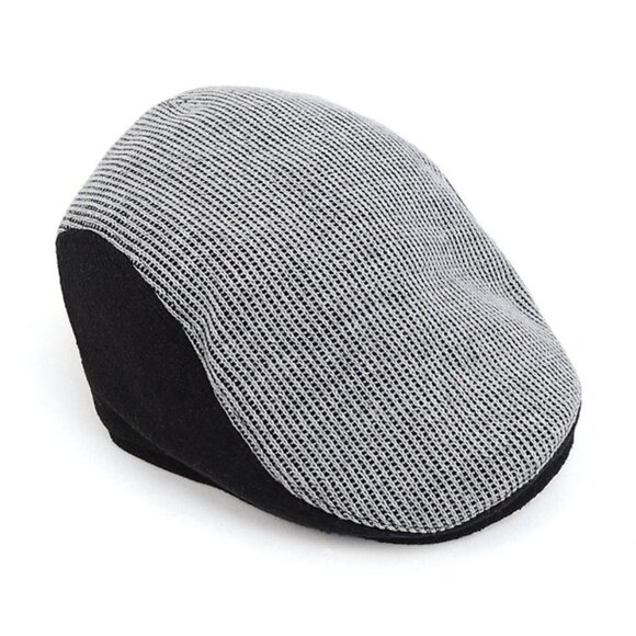 Flat Cap / Warm Hat - Black & Gray - Gender Neutral - Adult S/M - NWT - Picture 1 of 10